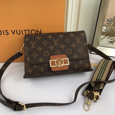 LV  M44688 Monogram